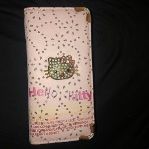 HELLO KITTY WRISTLET/WALLET